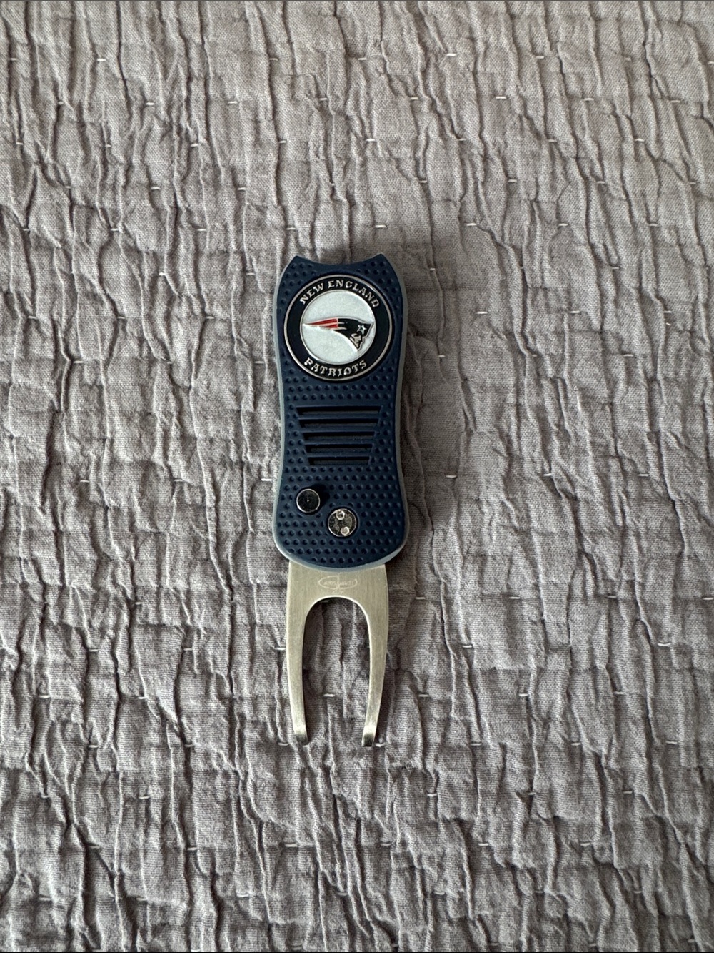 NFL New England Patriots Golf Divot Tool w/ Reversible Ball Marker